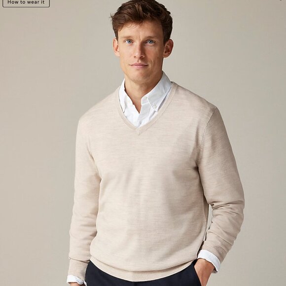 Crew MEN'S Merino wool V-neck sweater, sz L